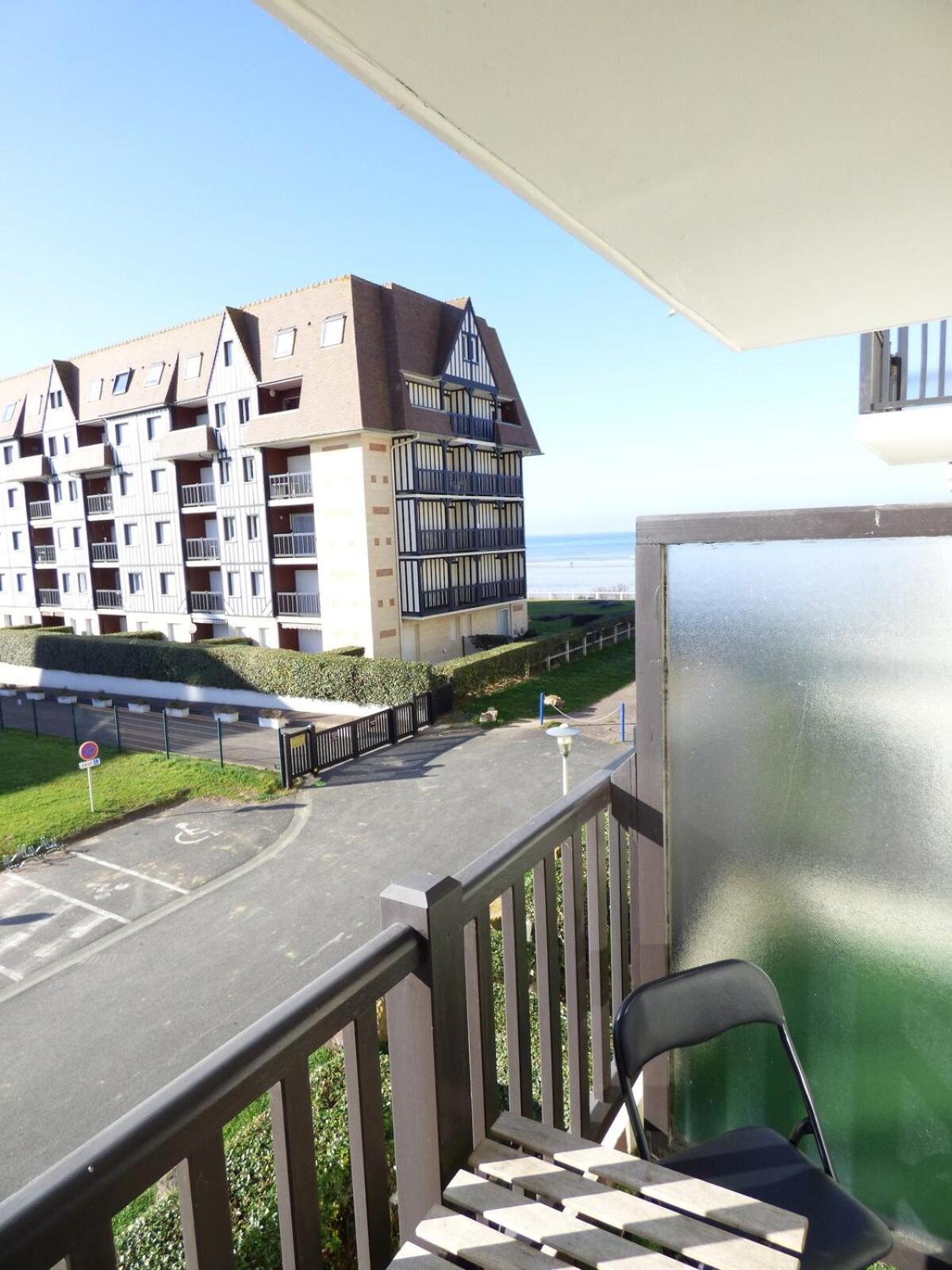 Appartement En Bord De Mer, Piscine Et Tennis
